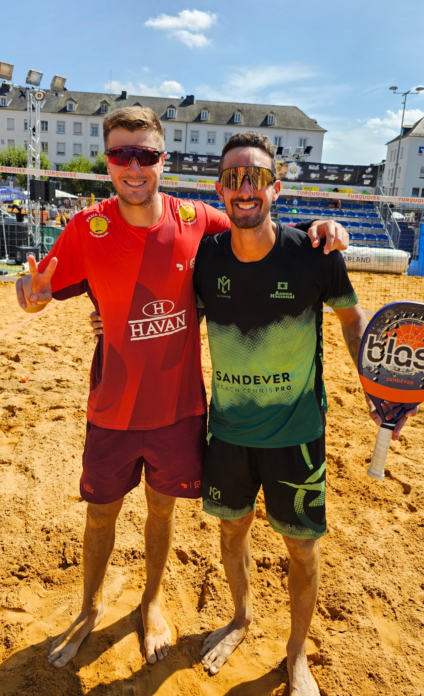 Allan Oliveira e Baran vencem e Brasil vai às quartas na Copa do Mundo de  Beach Tennis
