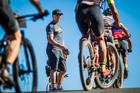 Mario Roma supports athletes during competition in Botucatu (Fabio Piva / Brasil Ride)