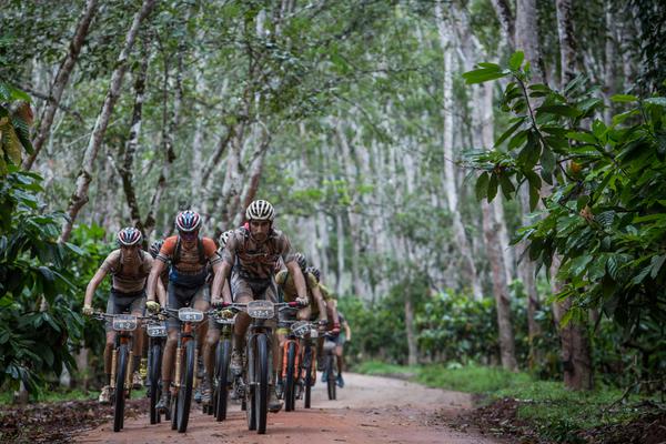 Elite during the race (Fabio Piva / Santander Brasil Ride)