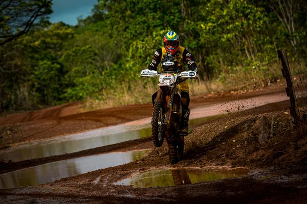 Maurício Fernandes vence mais uma na Moto Over se segue líder para a final (Marcelo Maragni/Fotop)