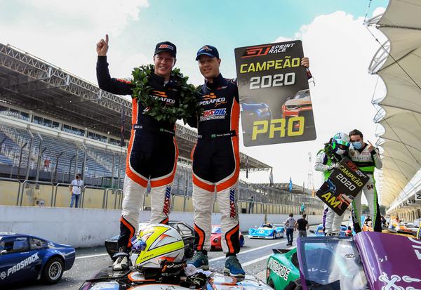 Ricardo Sperafico campeão do campeonato GTSR Brasil na categoria PRO (Luciano Santos / SiGCom)