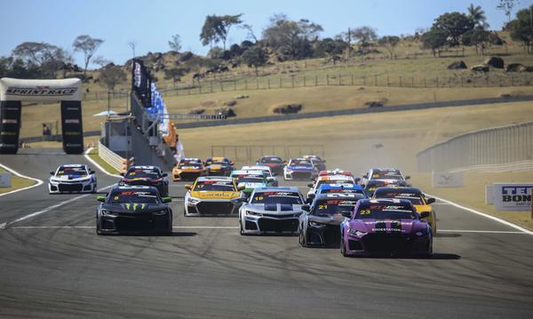 GT Sprint Race entra na pista nesta sexta-feira no autódromo de Mogi Guaçu (SP) (Foto: Luciano Santos / SiGCom)