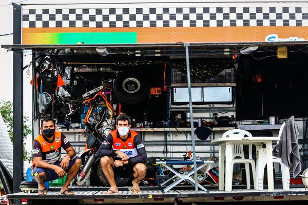Equipe Taguatur Racing realizará a preparação mecânica e logística no Sertões (Foto: Cadu Rolim/Shez)