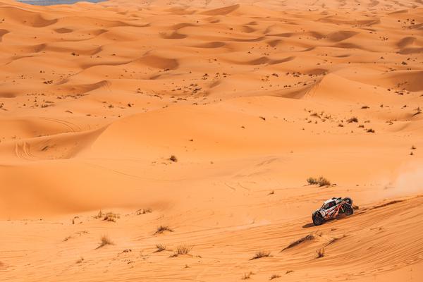 Na estreia no Rally do Marrocos, os brasileiros estão em terceiro no acumulado (@mchphotocz)