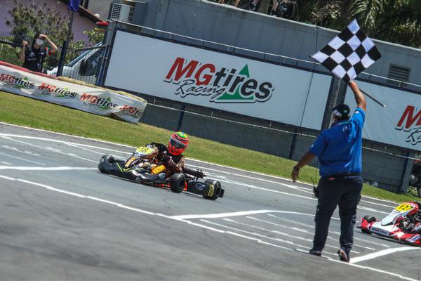 Rafael Vasco é o vencedor na F4 Júnior