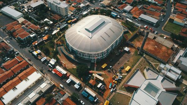 Imagens aéreas do parque de apoio no Ginásio Municipal de Esportes de Botucatu (Pedro Santos//PhotoAction)