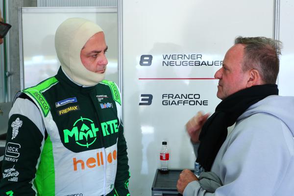 Rubens Barrichello (dir) forma dupla com Franco Giaffone (esq) (Luca Bassani/Porsche Cup Brasil)