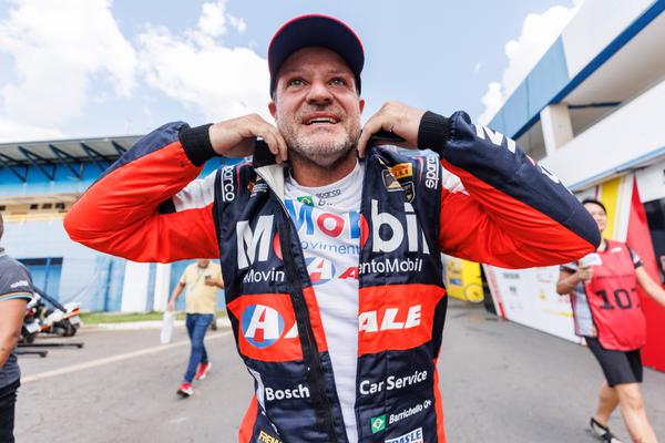 Rubens Barrichello inicia a defesa do título neste fim de semana, em Goiânia (Marcelo Machado de Melo/Stock Car)