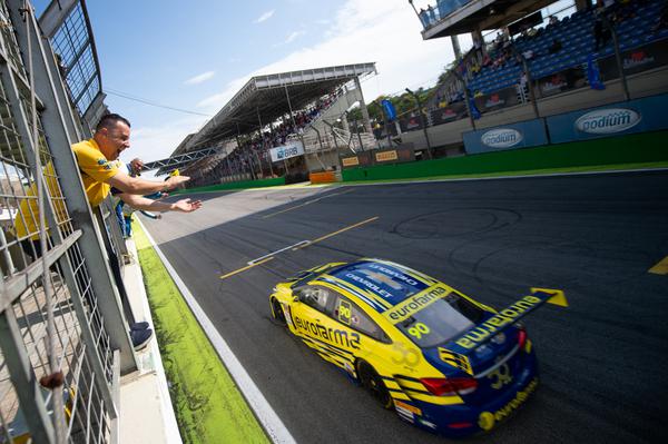 Ricardo Maurício abre a temporada para tentar seu quarto título na categoria (Duda Bairros/Stock Car)