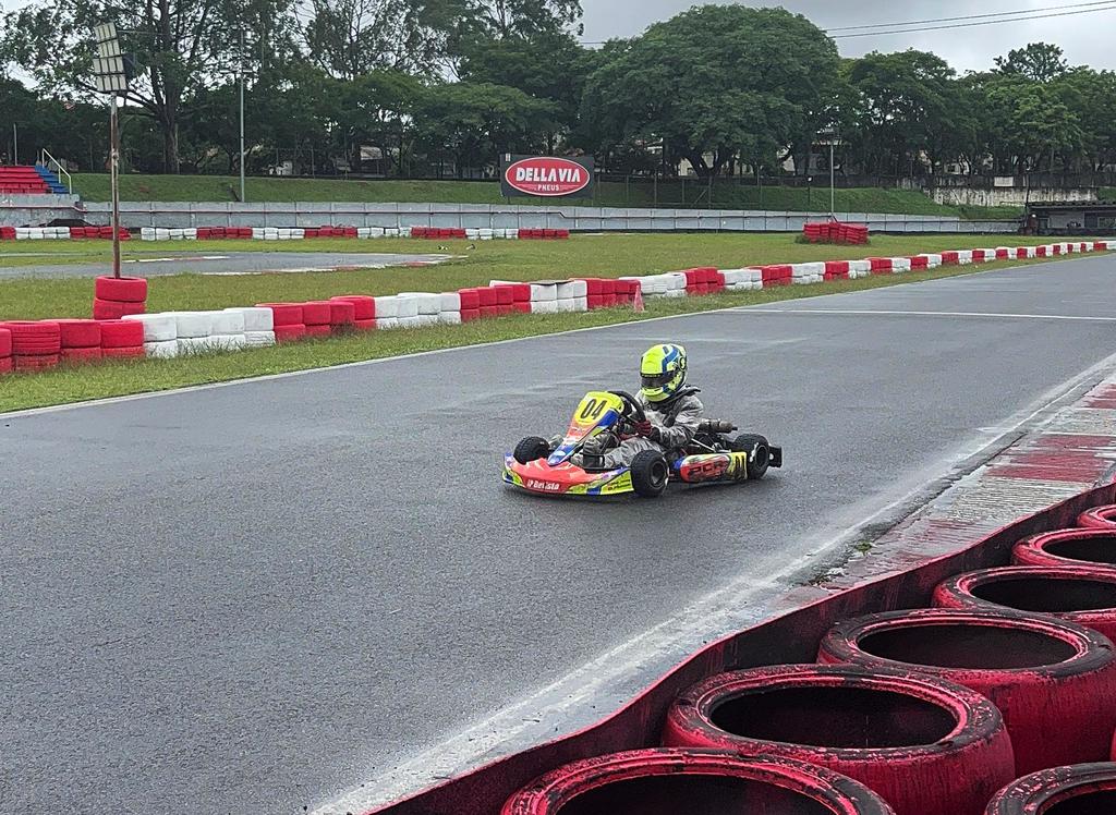 JP Batista no Kartódromo de Interlagos (KMCom / Divulgação)