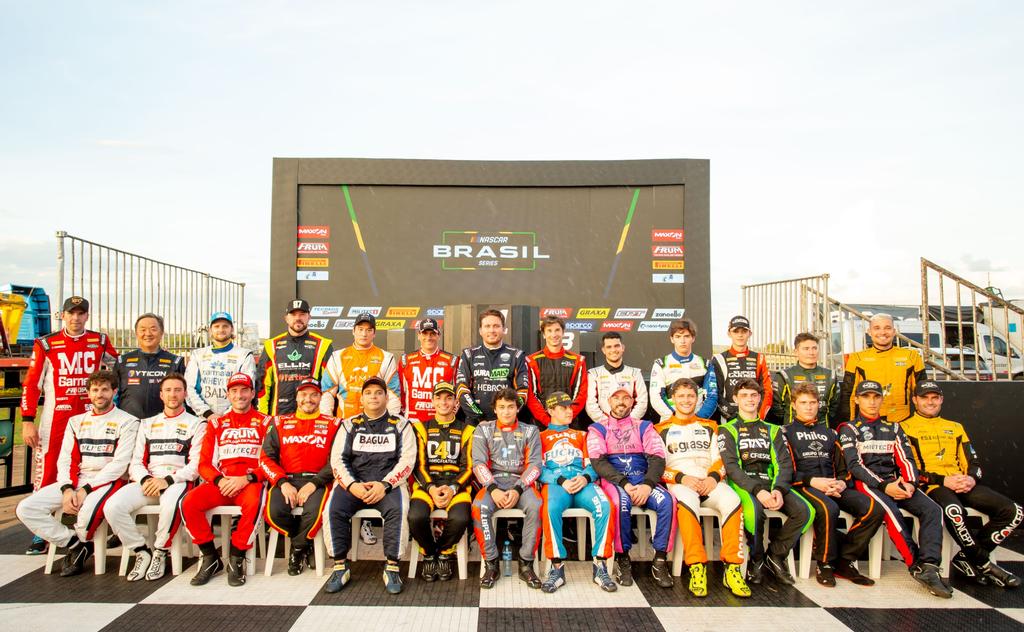 Elenco da NASCAR Brasil 2024 (Luciano Santos / SiGCom)