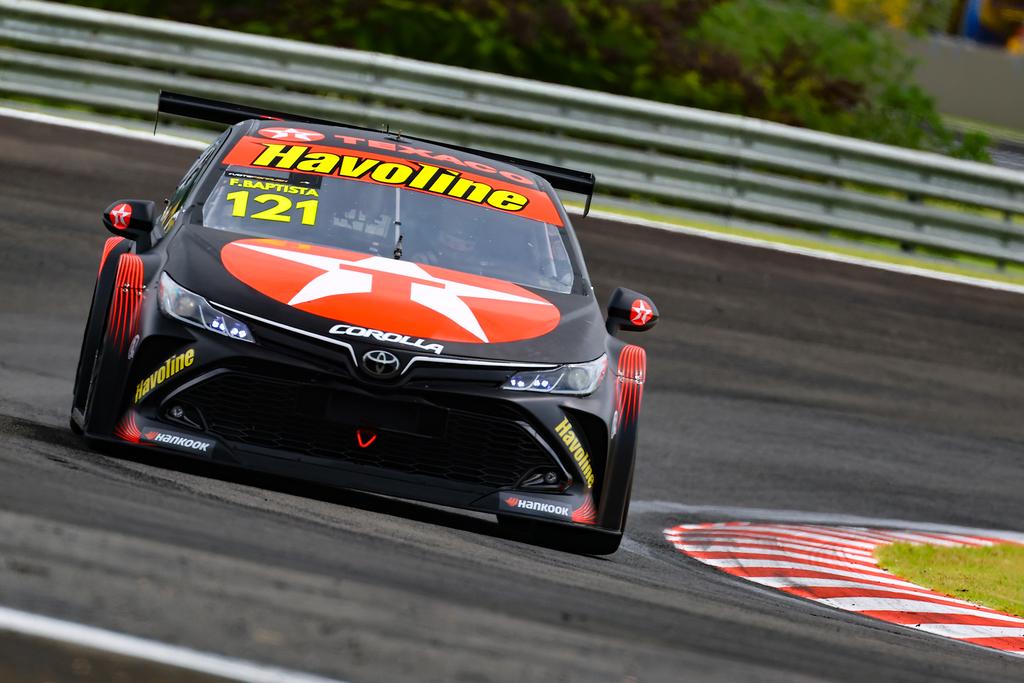 Felipe vai voltar a acelerar seu Corolla em Interlagos